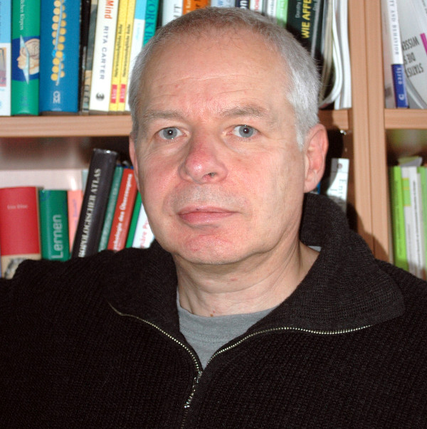 <b>Dietmar Graf</b> ist Biologieprofessor an der TU Dortmund. Foto: Marc Patzwald - dietmar-graf