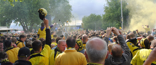 Die BVB-Fans können nicht nur gut anfeuern, sondern auch selber feiern. Knapp 400.000 sollen dabei gewesen sein. Foto: Haika Hartmann