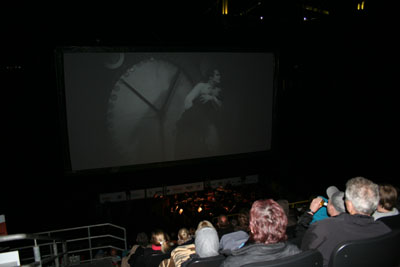 Am Samstag gab es Kino mit Live-Orchester: Der Stummfilm Metropolis von 1927 wurde untermalt vom Orchester Franz´L Foto: Martin Schmitz