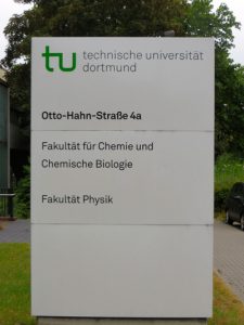 Der Ersatzneubau Chemie/Physik 1, direkt gegenüber dem Otto-Hahn-Parkplatz.